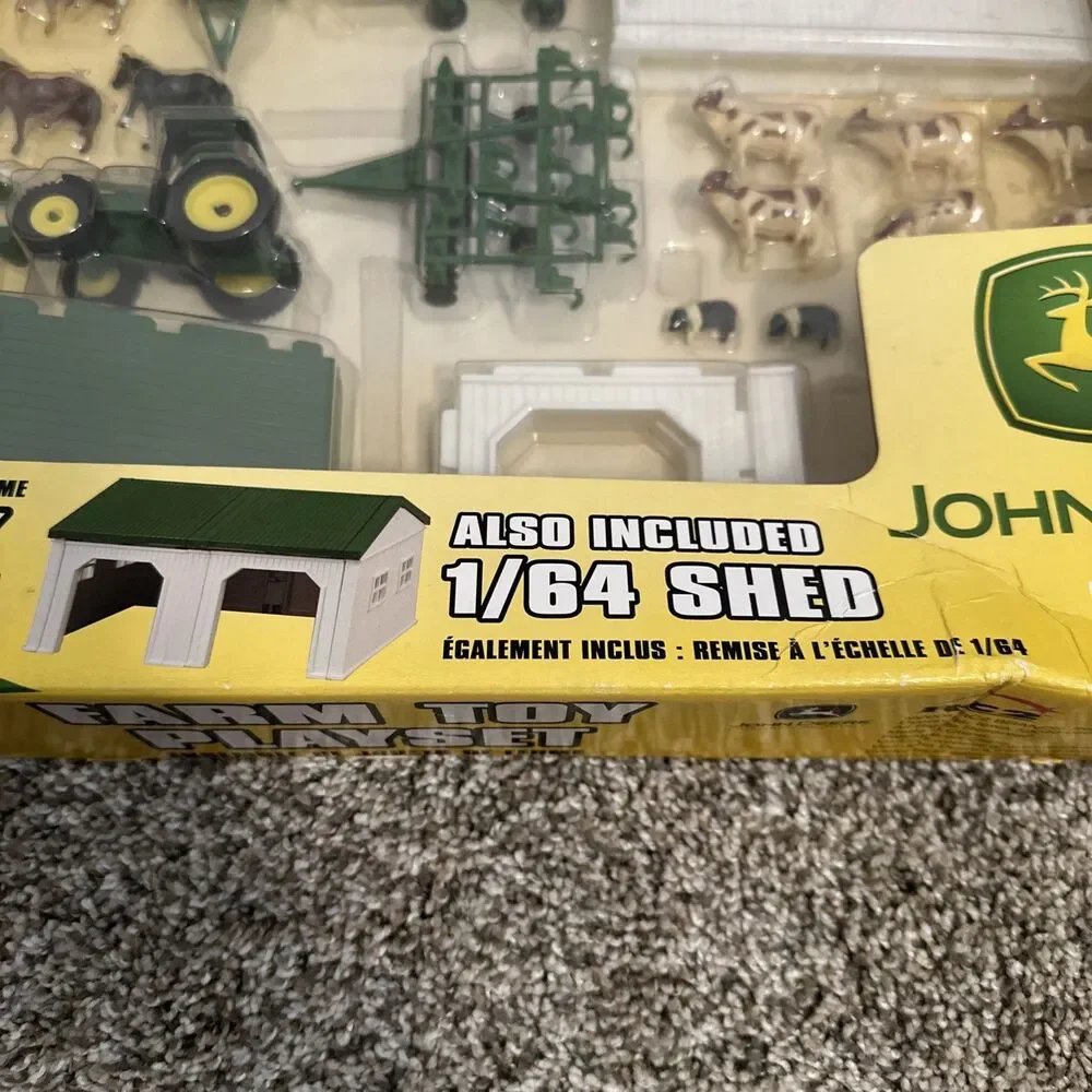1/64 Ertl Farm Country John Deere Shed & Equipment Set 2004 Hard to Find 40 Pcs